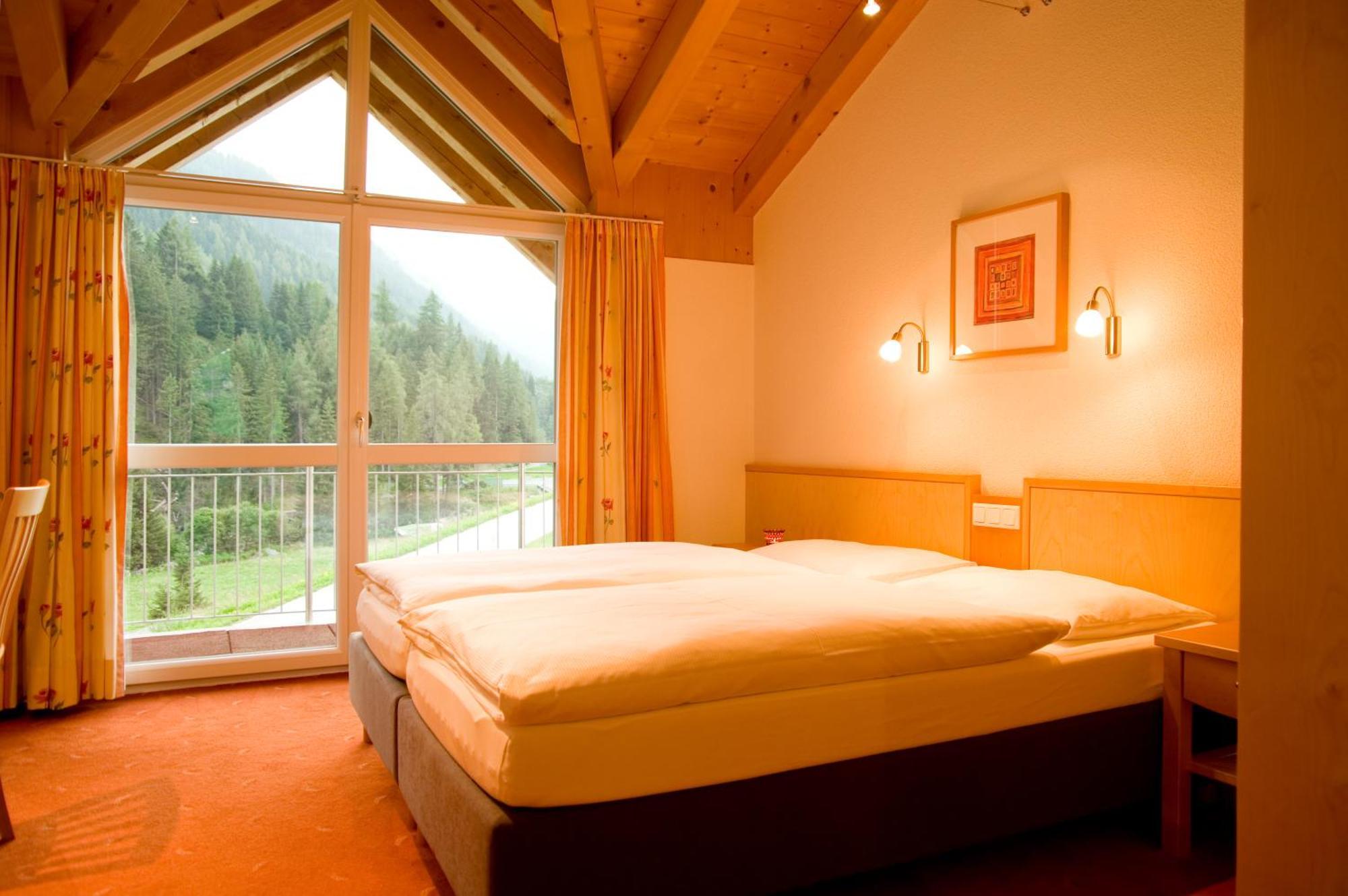 Adrian Bed & Breakfast Sankt Anton am Arlberg Exterior photo